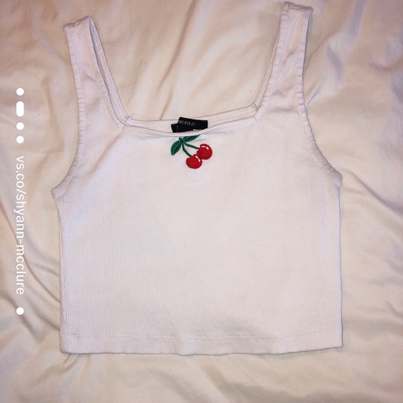 Cherry crop top - Picture 2 of 4